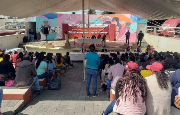 Entrega de la Canasta Básica Alimentaria del Bienestar
